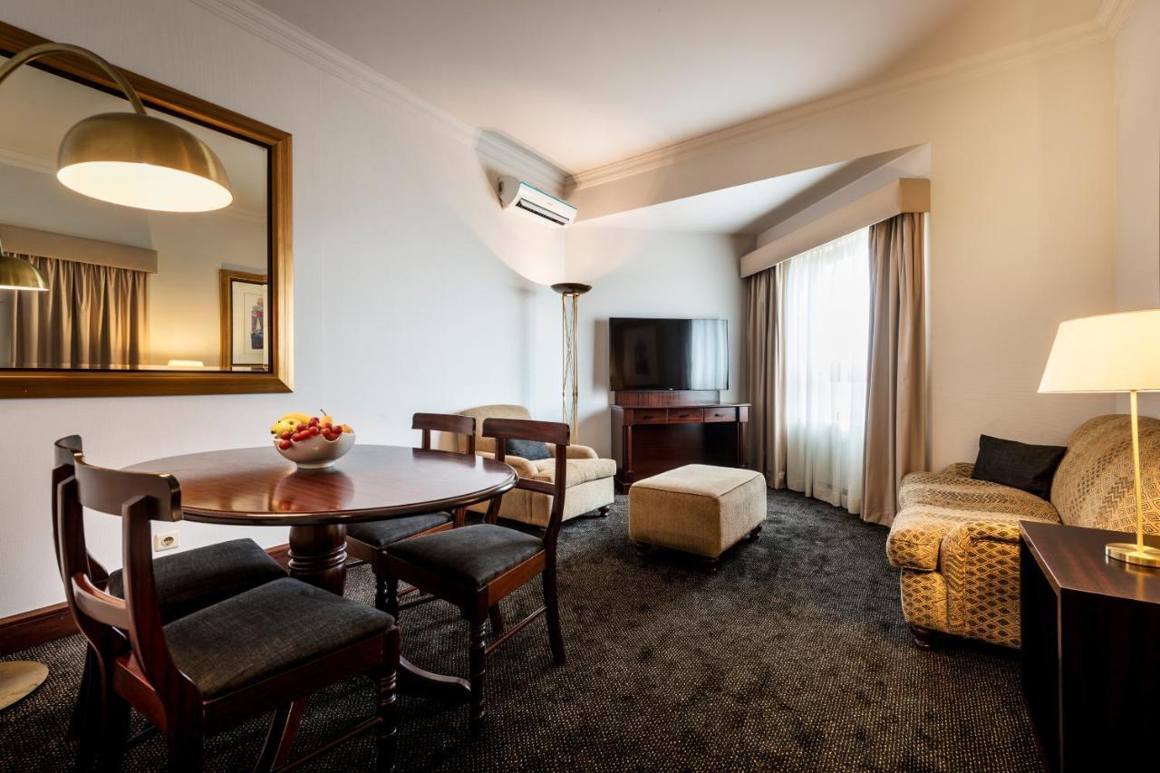 Hotel Alvalade Luanda Extérieur photo