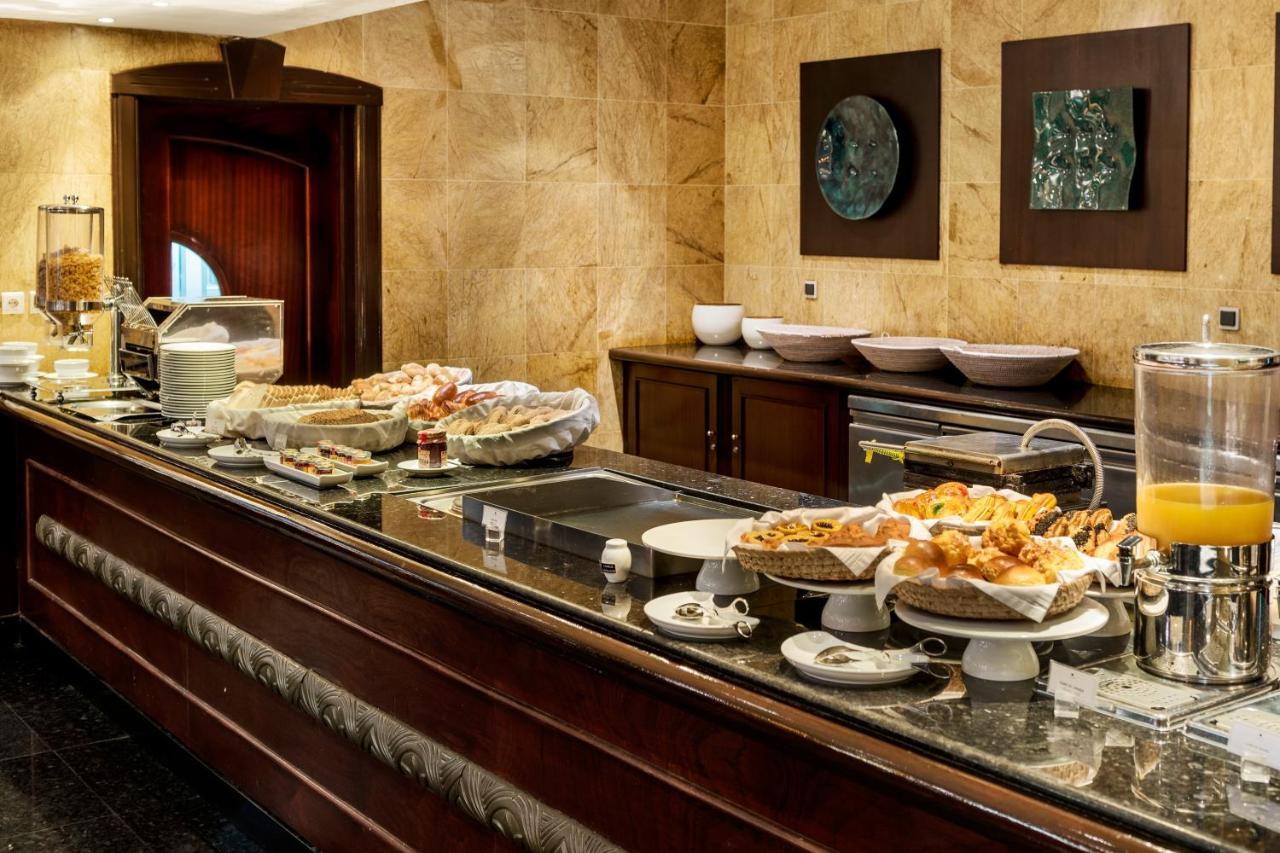 Hotel Alvalade Luanda Extérieur photo