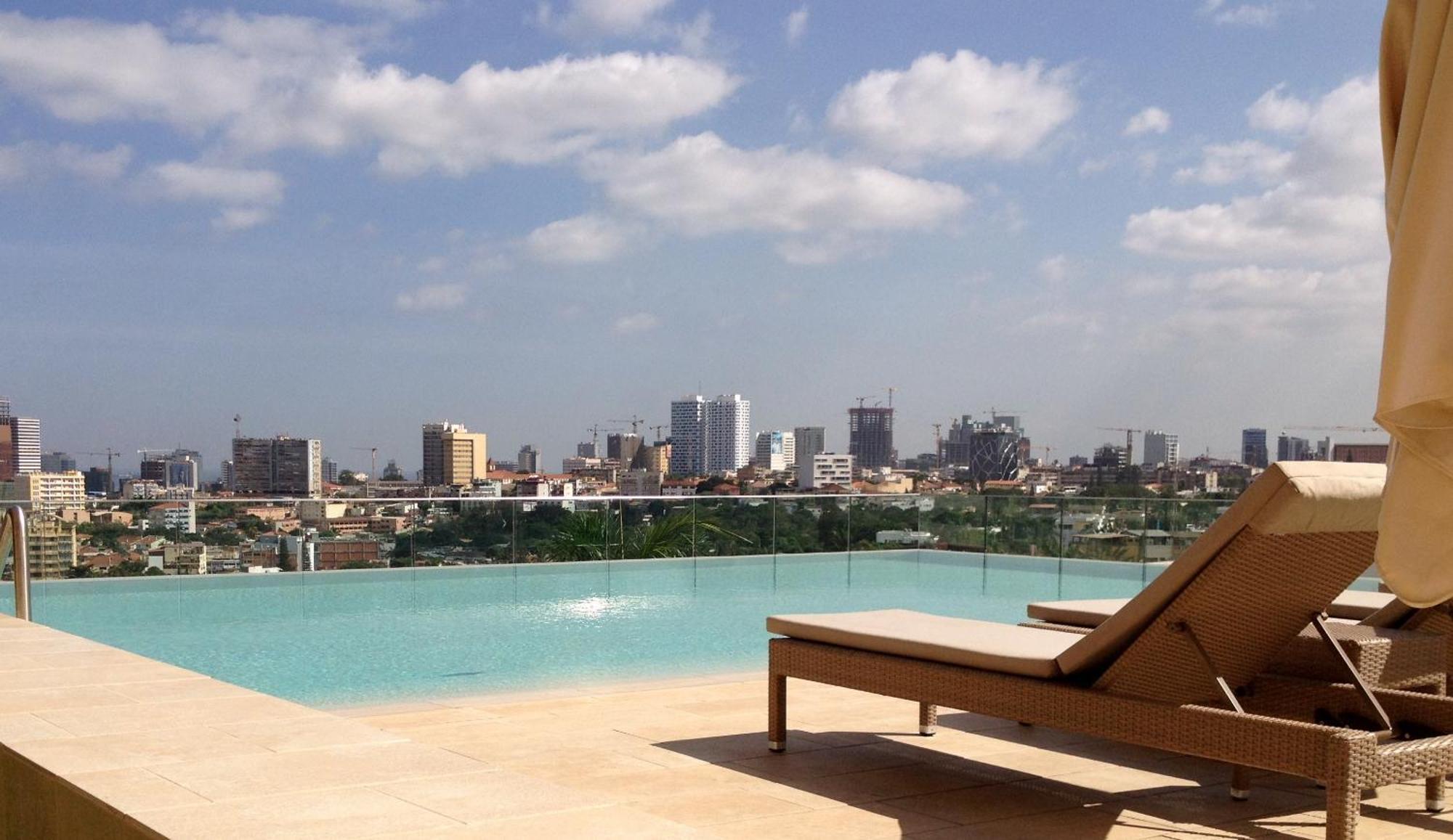 Hotel Alvalade Luanda Extérieur photo