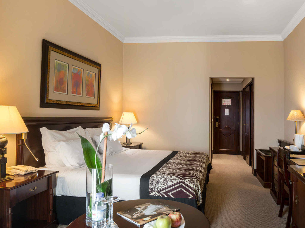 Hotel Alvalade Luanda Extérieur photo